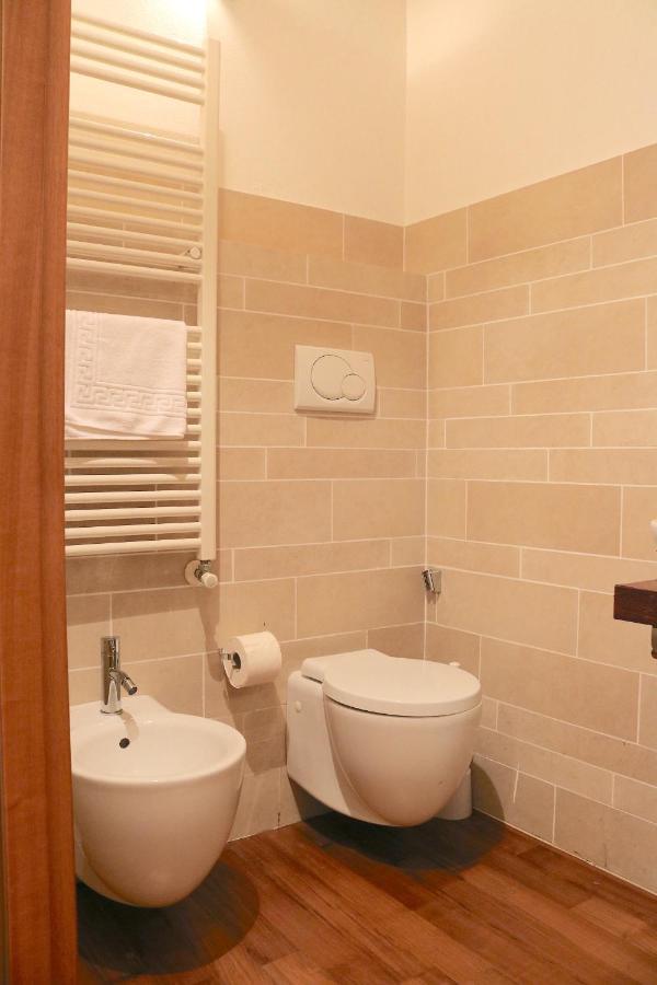 Charming Apartment In The Navigli District - 4 People Milan Exterior photo